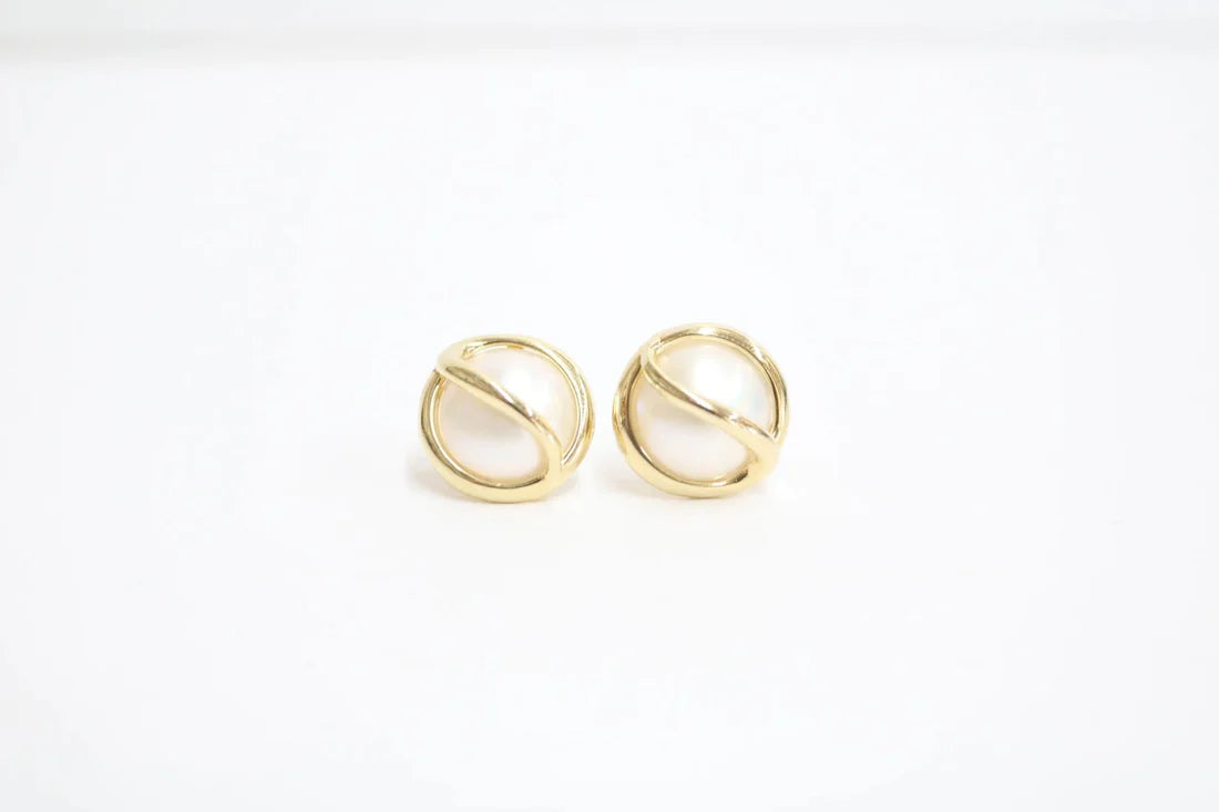14K Yellow Gold Pearl Earrings