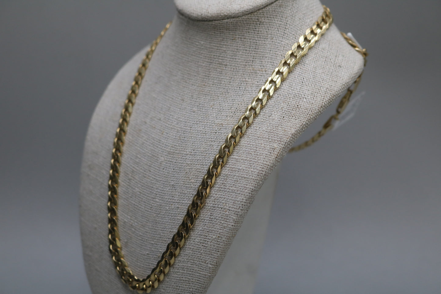 14K Yellow Gold Curb Chain (22 inches)