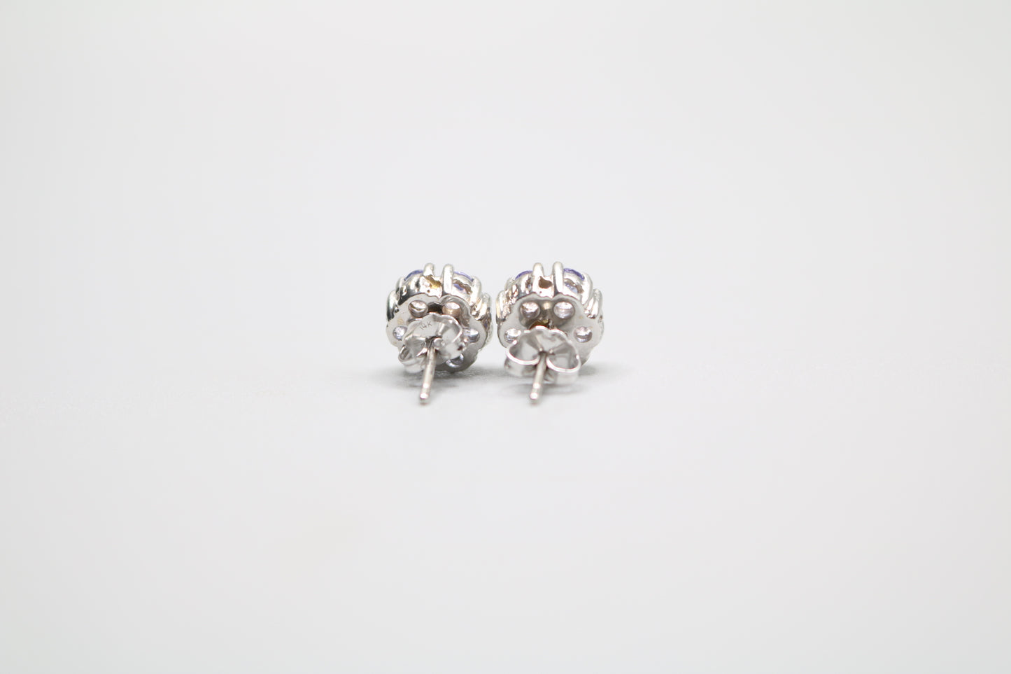 14K White Gold Diamond Earrings (0.14 CTW)