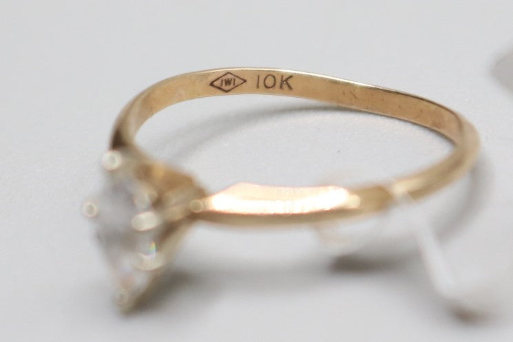 10K Yellow Gold Promise Ring Size 6 1/2