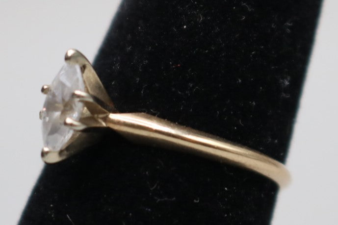 10K Yellow Gold Promise Ring Size 6 1/2