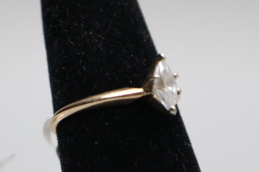 10K Yellow Gold Promise Ring Size 6 1/2