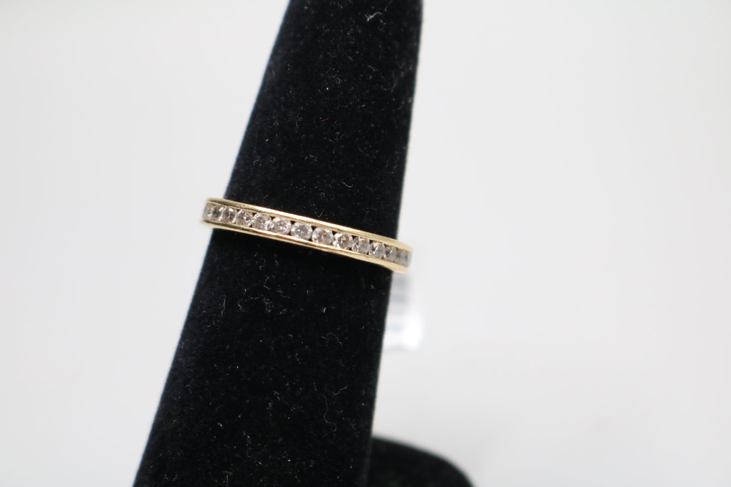 14K Yellow Gold Full Eternity Band Ring Size 8