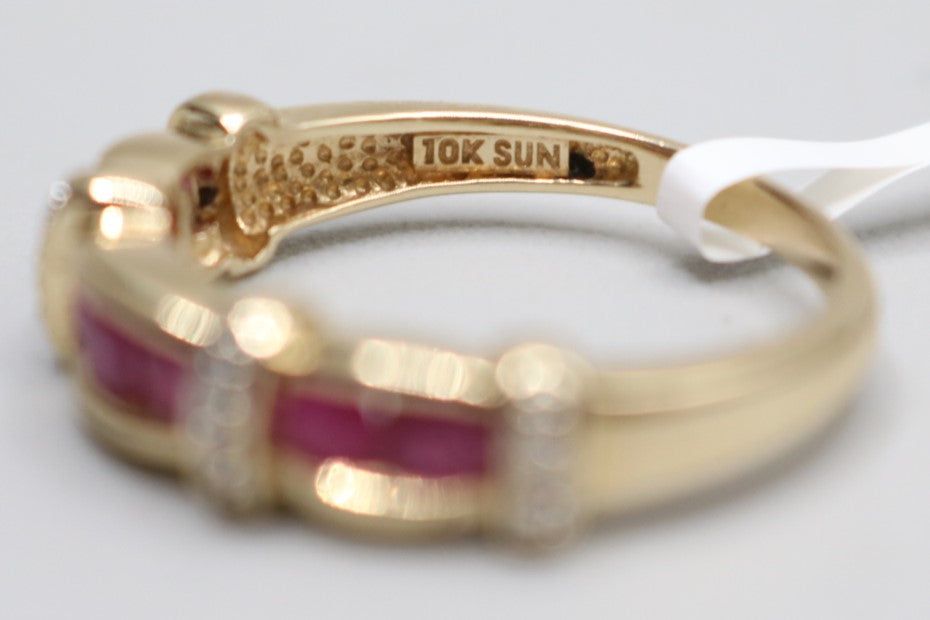 10K Yellow Gold Diamond and Ruby Ring (0.46 CTW Rubies)
