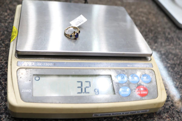 14k Yellow Gold Past, Present, And Future Lady's Ring (Size 5 3/4)