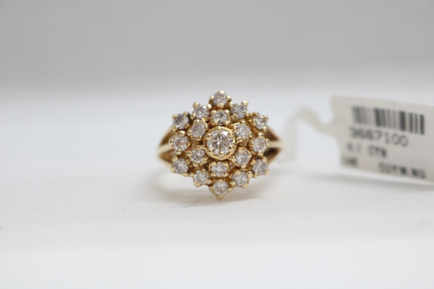 14K Yellow Gold Diamond Cluster Ring (Size 8) (1.05 CTW)