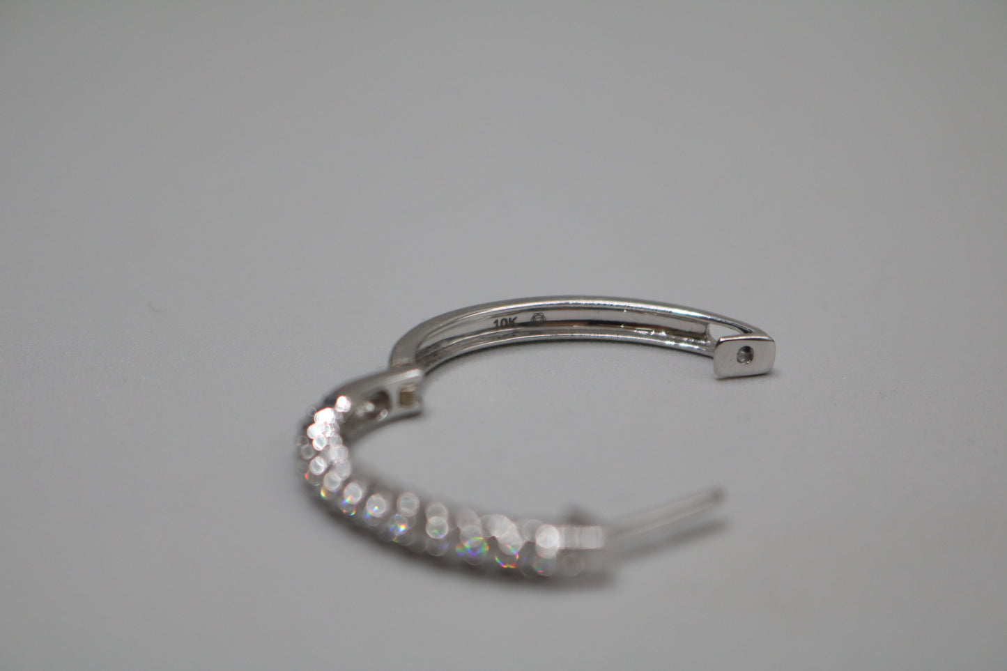 10K White Gold Diamond Hoop Pair Earrings (0.91CTW)