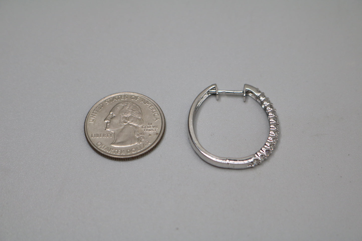 10K White Gold Diamond Hoop Pair Earrings (0.91CTW)