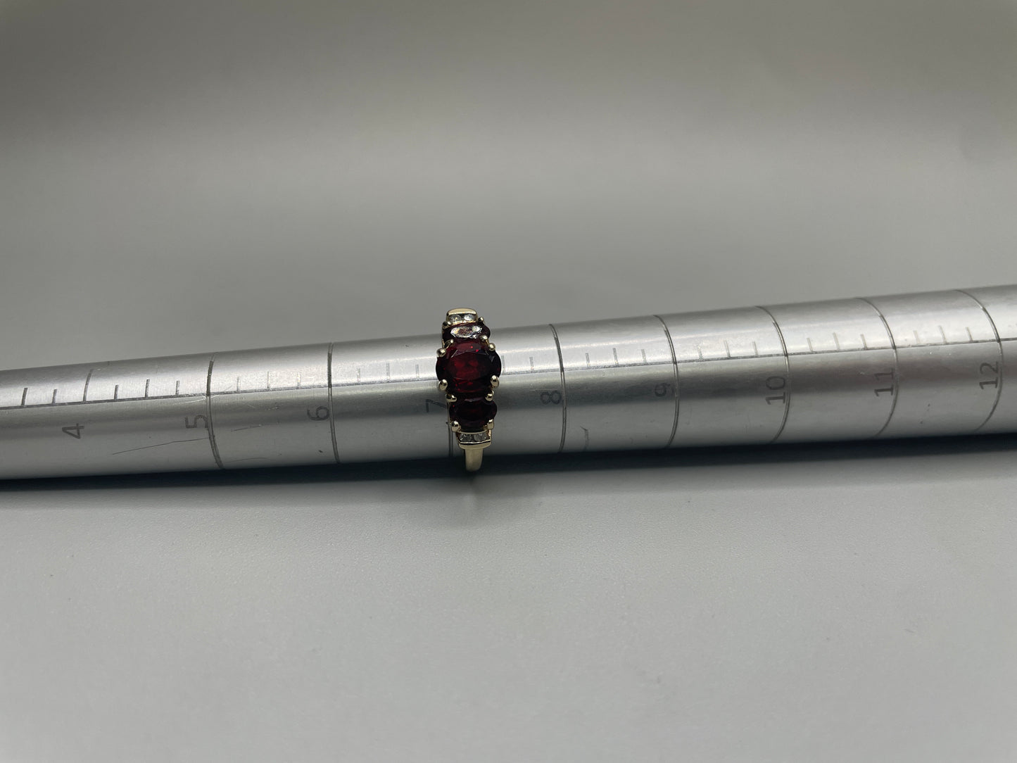 10K Yellow Gold Garnet & Diamond Ring (Diamond 0.08 CTW) (Size 7 1/4)
