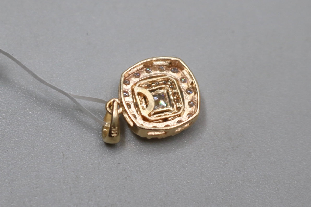 14K Yellow Gold Illusion Square Diamond Charm (0.60CTW, 2.2 Grams)