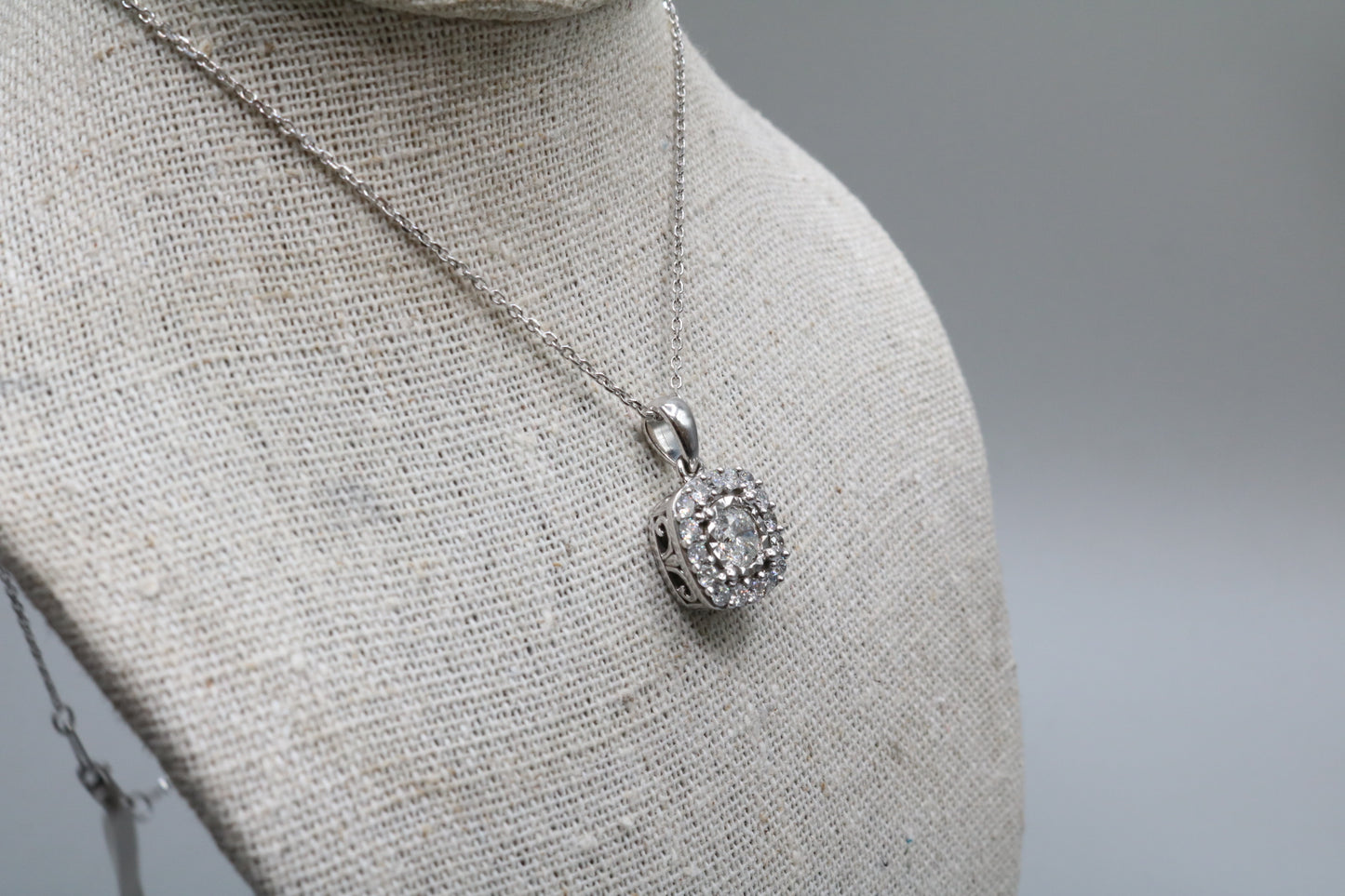 14K White Gold Cable Necklace with Diamond Pendant Local Pick-up only