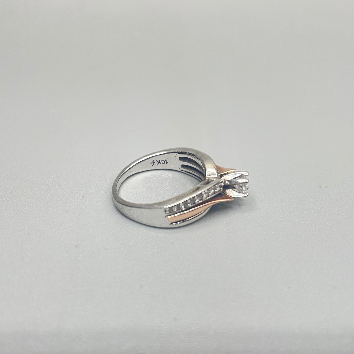 10K Two Tone Gold Diamond Engagement Ring (0.31 CTW) (Size 5)