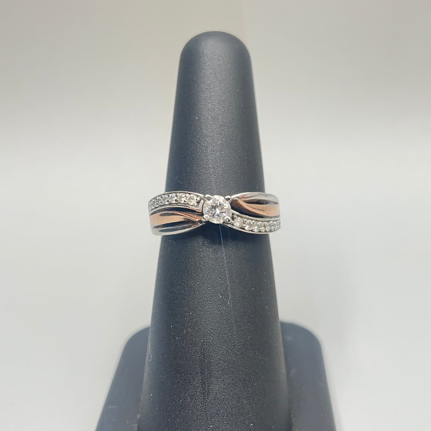 10K Two Tone Gold Diamond Engagement Ring (0.31 CTW) (Size 5)