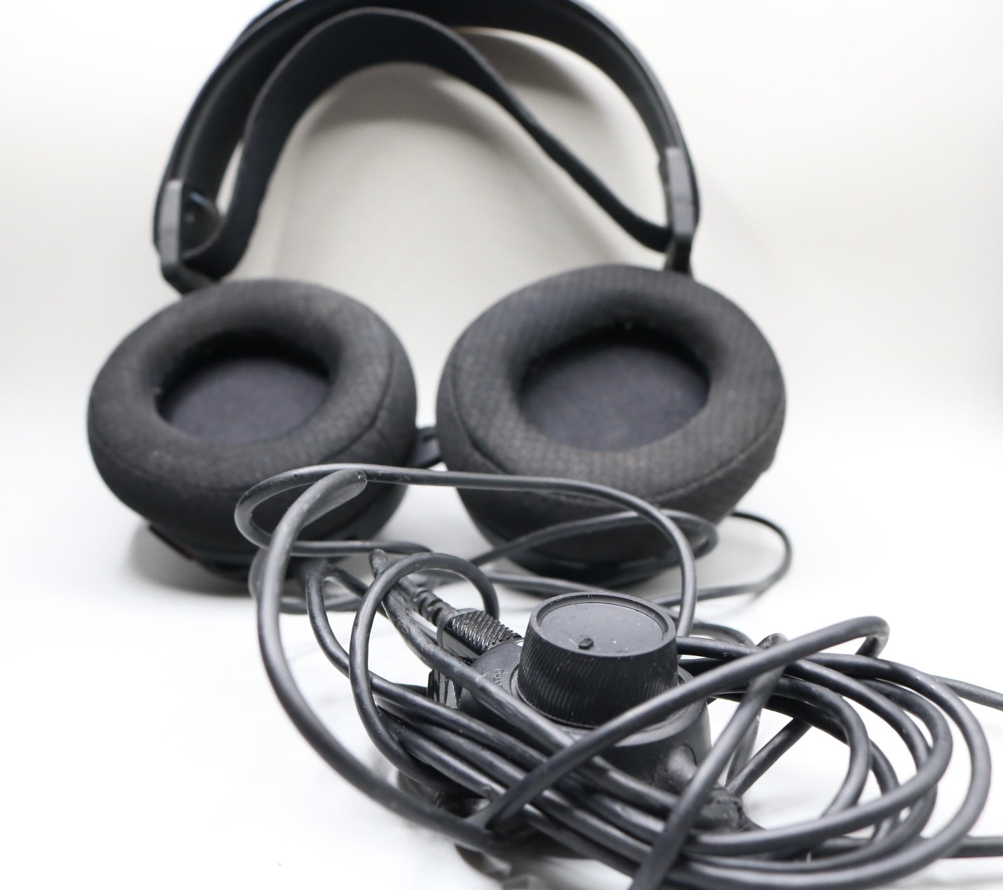 SteelSeries HS-00012 Artic Pros Wired Gaming Headset