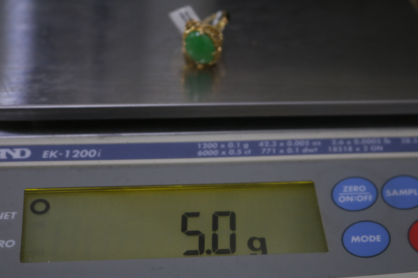 18k Yellow Gold Jade Cocktail Ring (Size 7)