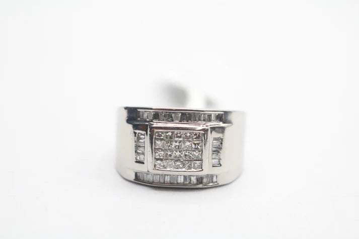 14K White Gold Diamond Cluster Ring (Size 8 1/2) (Local pick-up only)