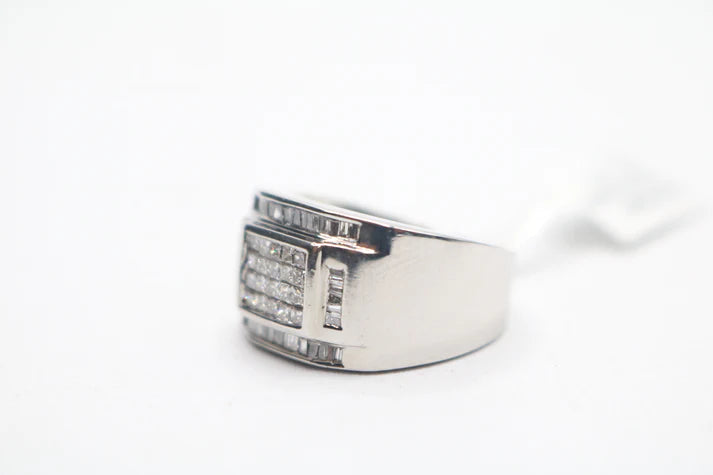 14K White Gold Diamond Cluster Ring (Size 8 1/2) (Local pick-up only)