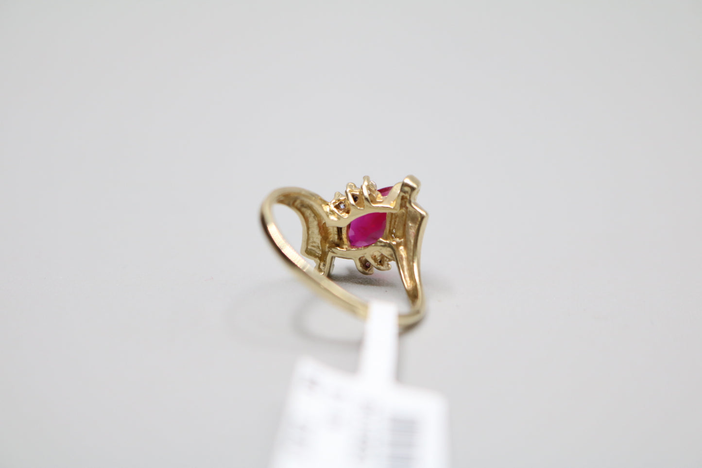 14K Yellow Gold Ring with Ruby and Clear Stones (Size 7)