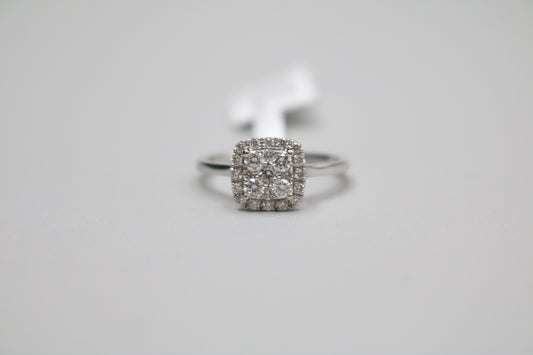 18K White Gold Diamond Square Ring (0.35 CTW) (Size 6 1/2)
