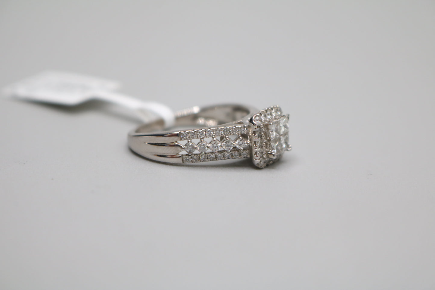 14K White Gold Cluster Diamond Square Ring (1.00 CTW) (Size 8 3/4)