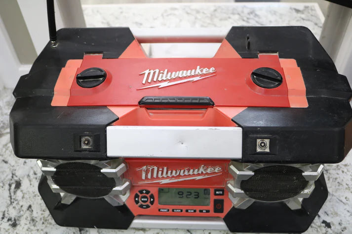 Milwaukee Large Jobsite Radio 2790-20 M12 M18 M28 12V-28V