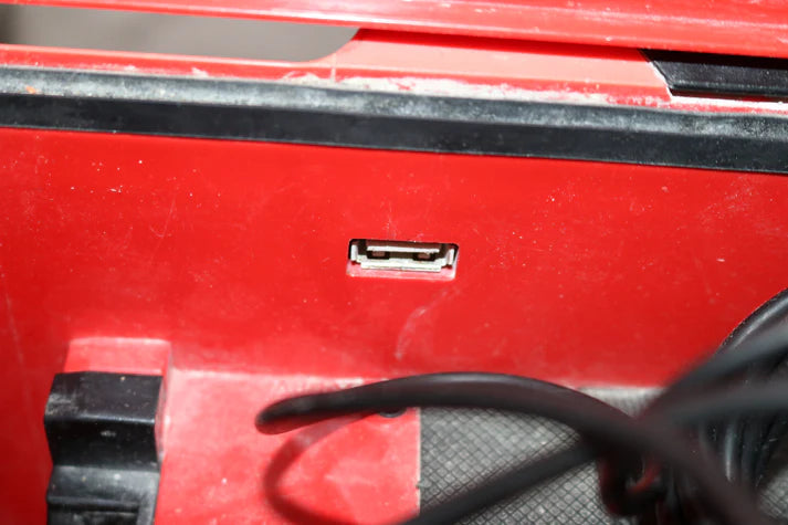 Milwaukee Large Jobsite Radio 2790-20 M12 M18 M28 12V-28V