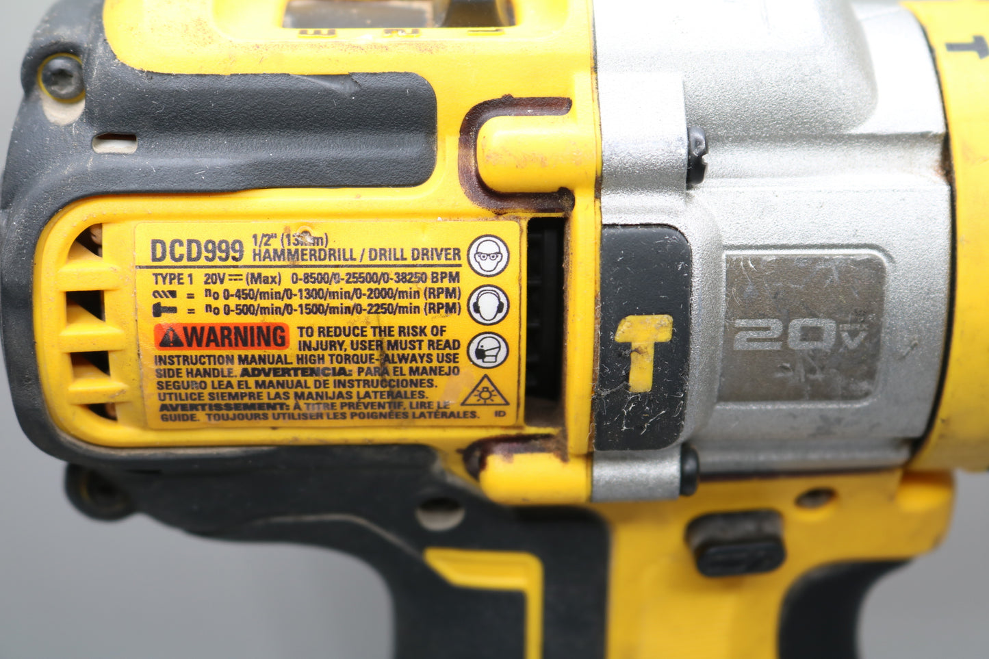 DeWalt DCD999 Hammer Drill with 20V 5 AH Battery