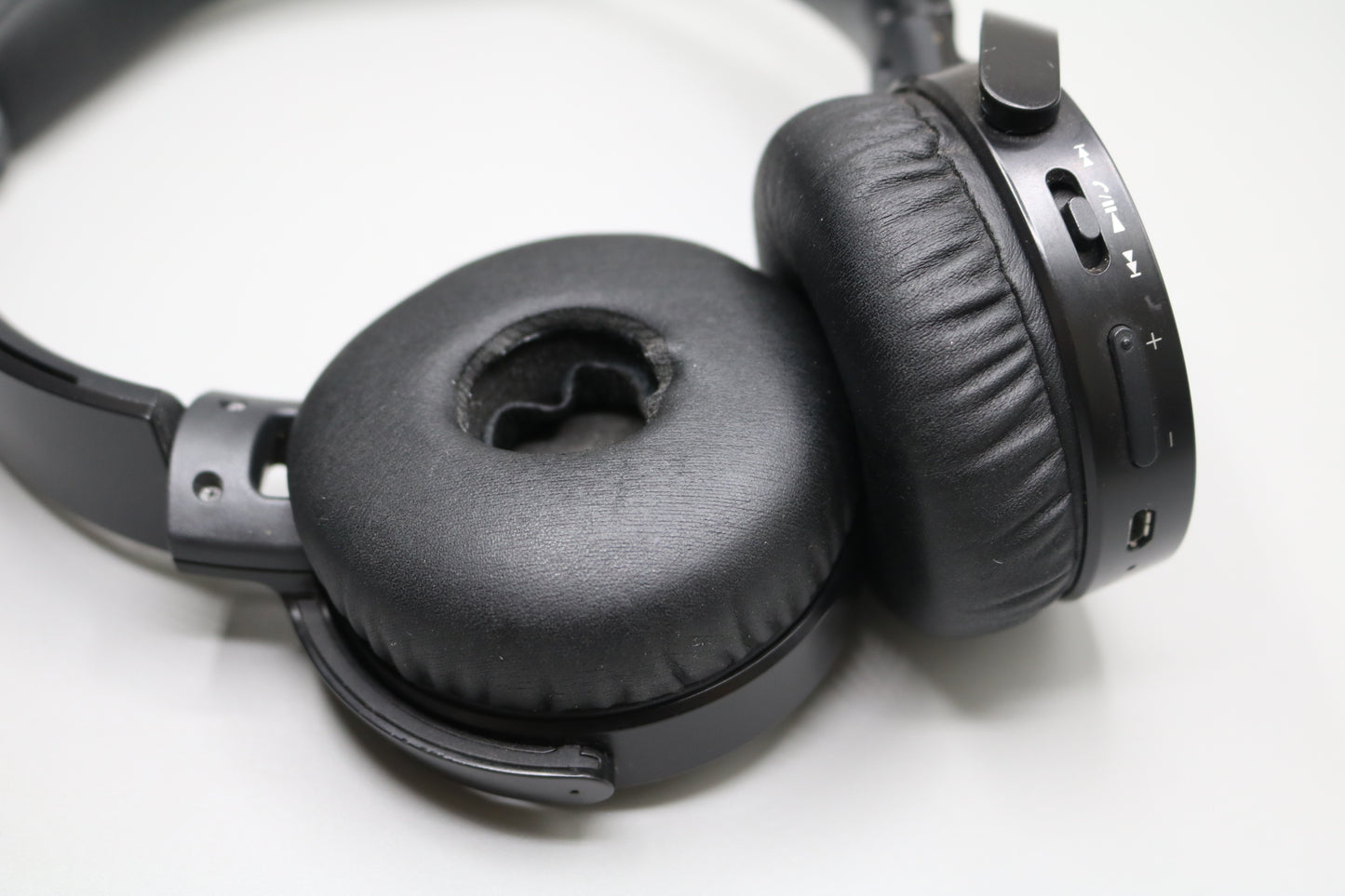 Sony Wireless Bluetooth Stereo Headphones MDR-XB650BT
