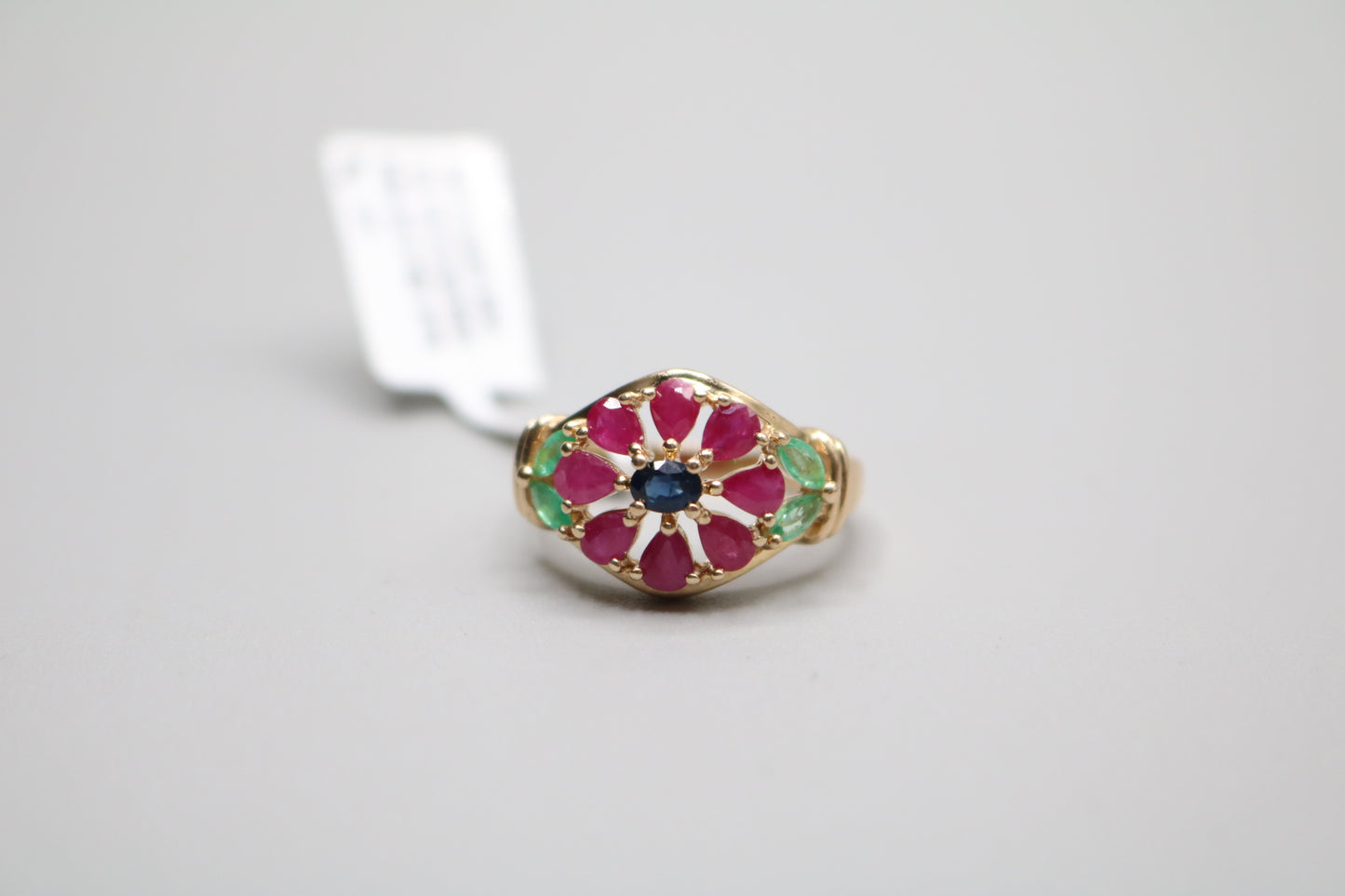 14K Yellow Gold Fancy Flower Ring (Size 6 3/4)