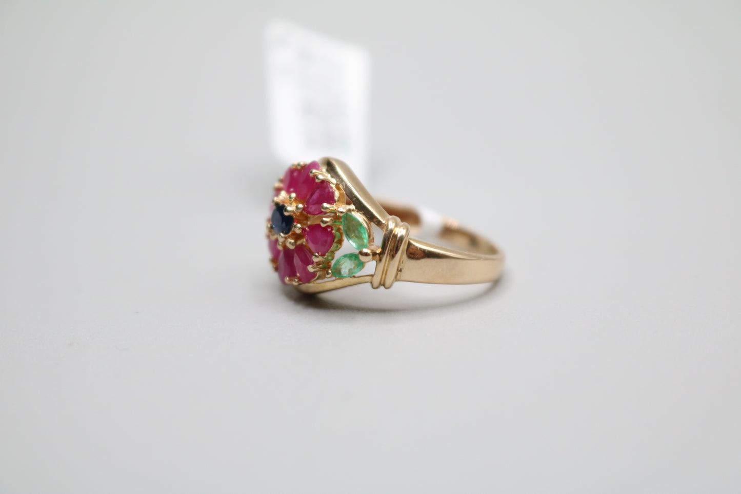 14K Yellow Gold Fancy Flower Ring (Size 6 3/4)