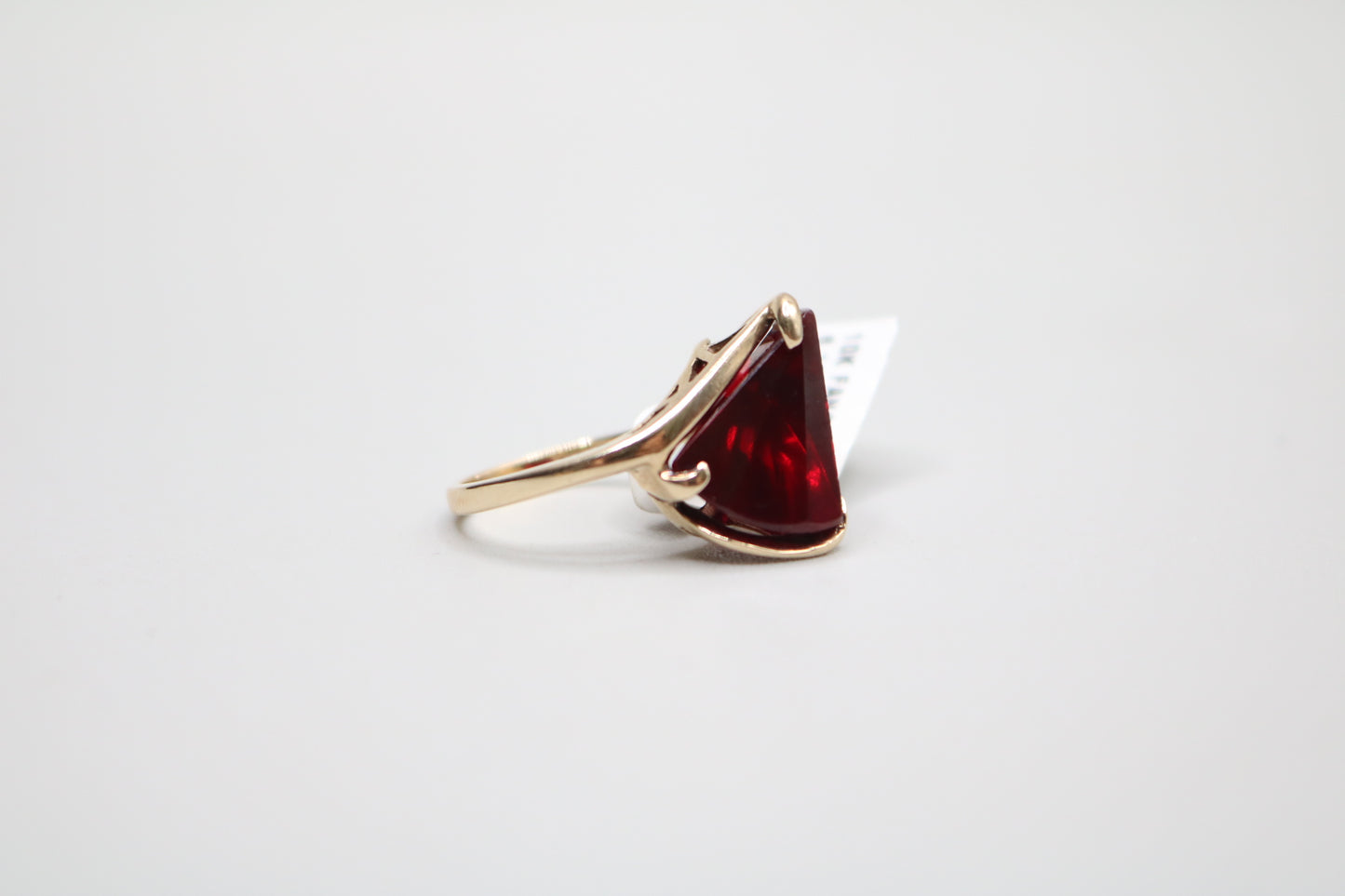 10K Yellow Gold Fancy Vintage Triangular Shaped Ring (Size 5 3/4)