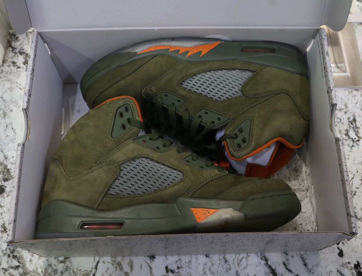 Nike Air Jordan 5 Retro Army Olive Green-Solar Orange-Olive Size 10