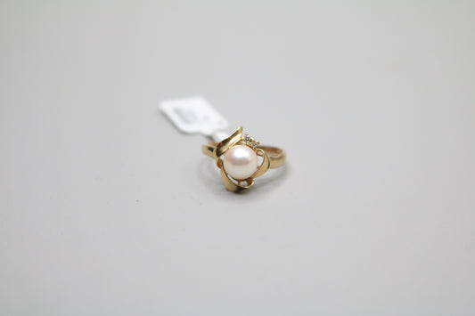 14K Yellow Gold Fancy Vintage Pearl Diamond Ring (Size 7 3/4)