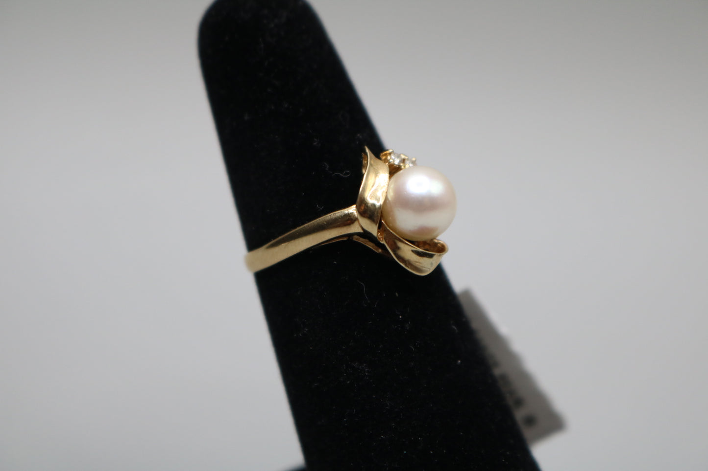 14K Yellow Gold Fancy Vintage Pearl Diamond Ring (Size 7 3/4)