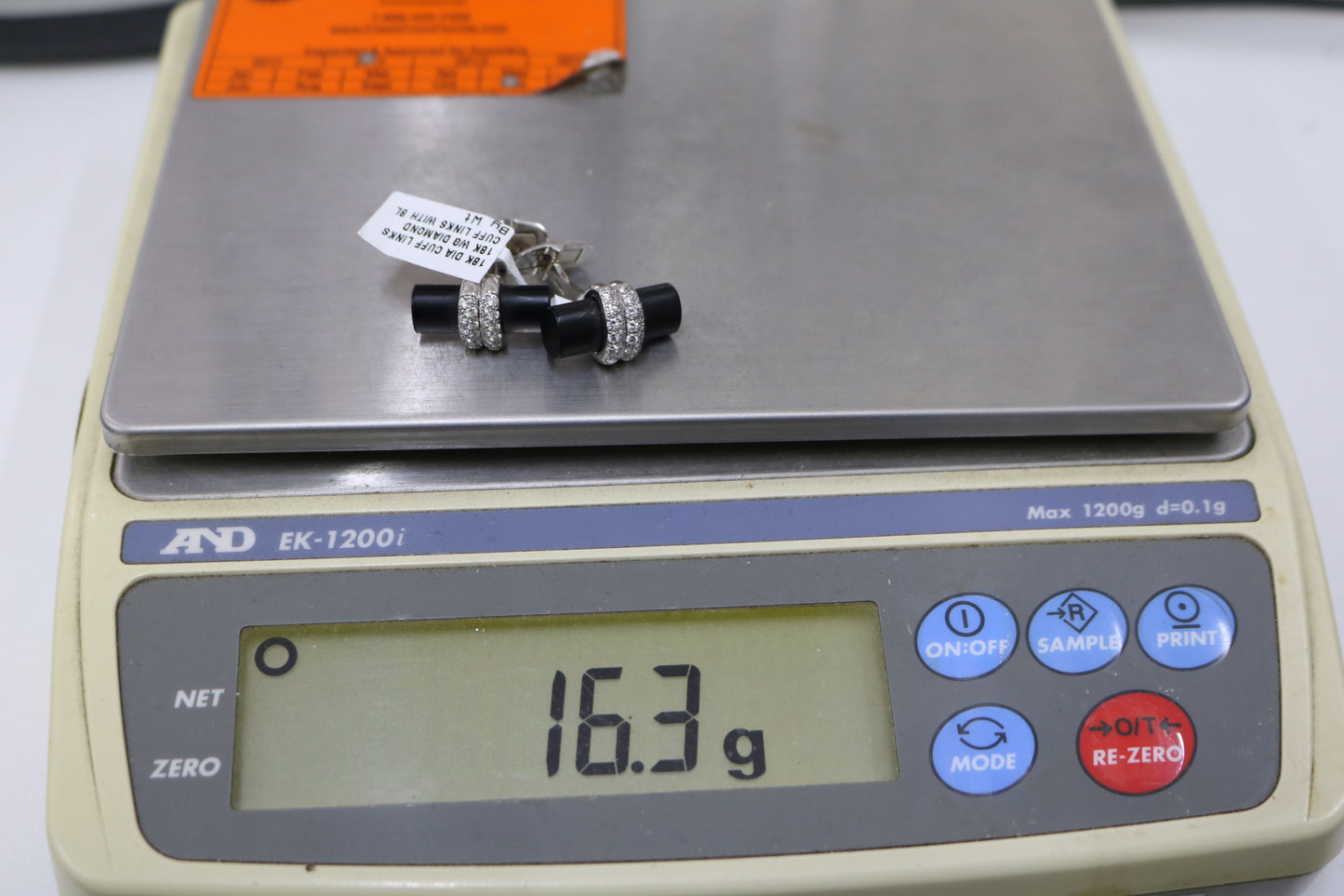 18K White Gold Diamond and Onyx Cufflinks (0.92 CTW) (Local Pick-up Only)