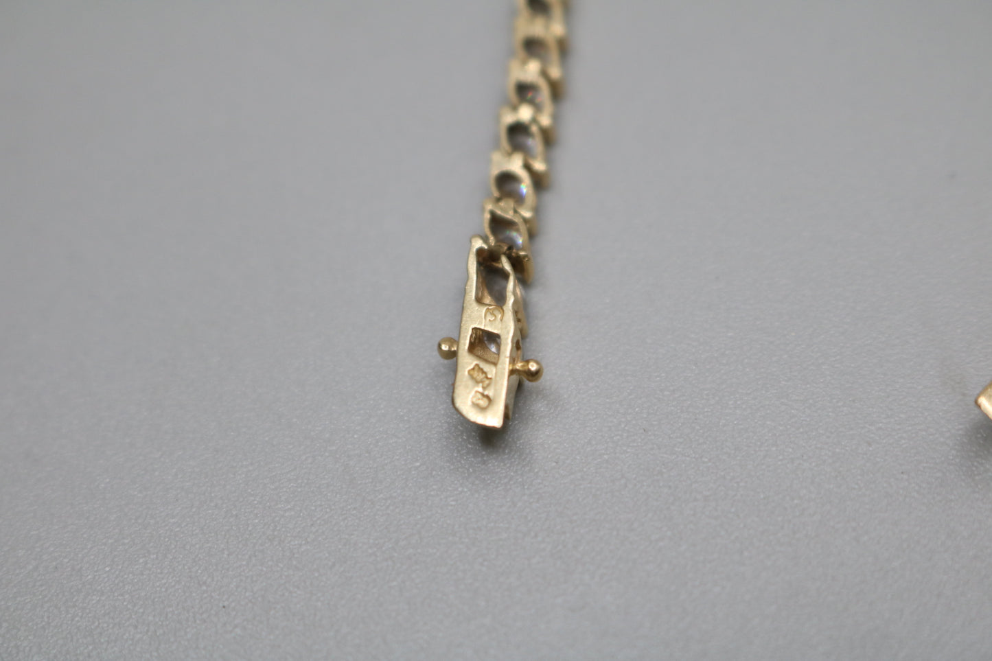 14K Yellow Gold Tennis Bracelet W/ Cubic Zirconia (Size 8)