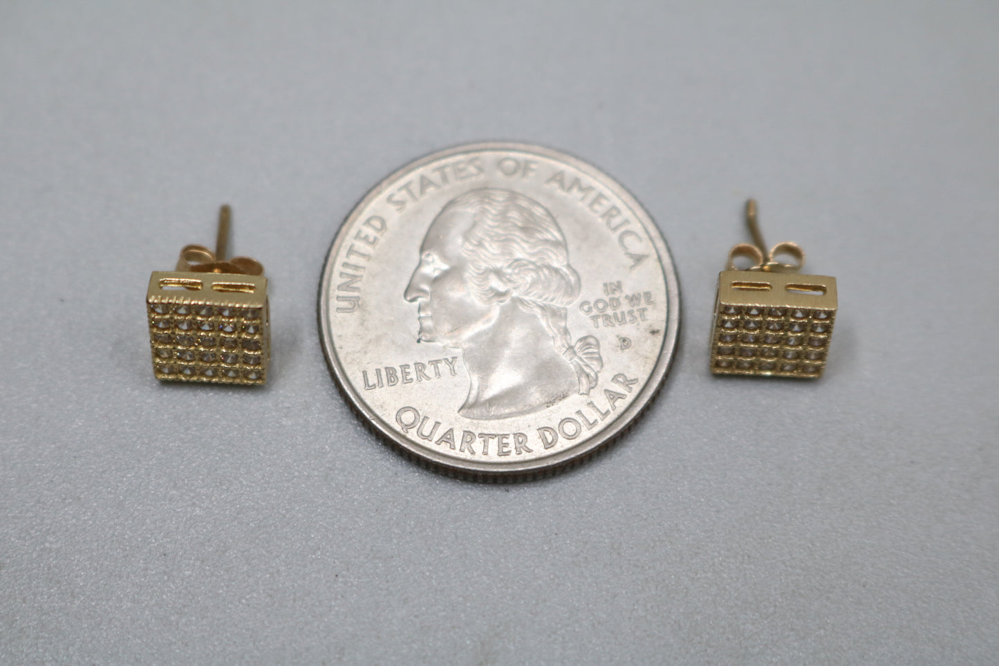 10K Yellow Gold Square Shaped Cluster Earrings (1.7 Grams)