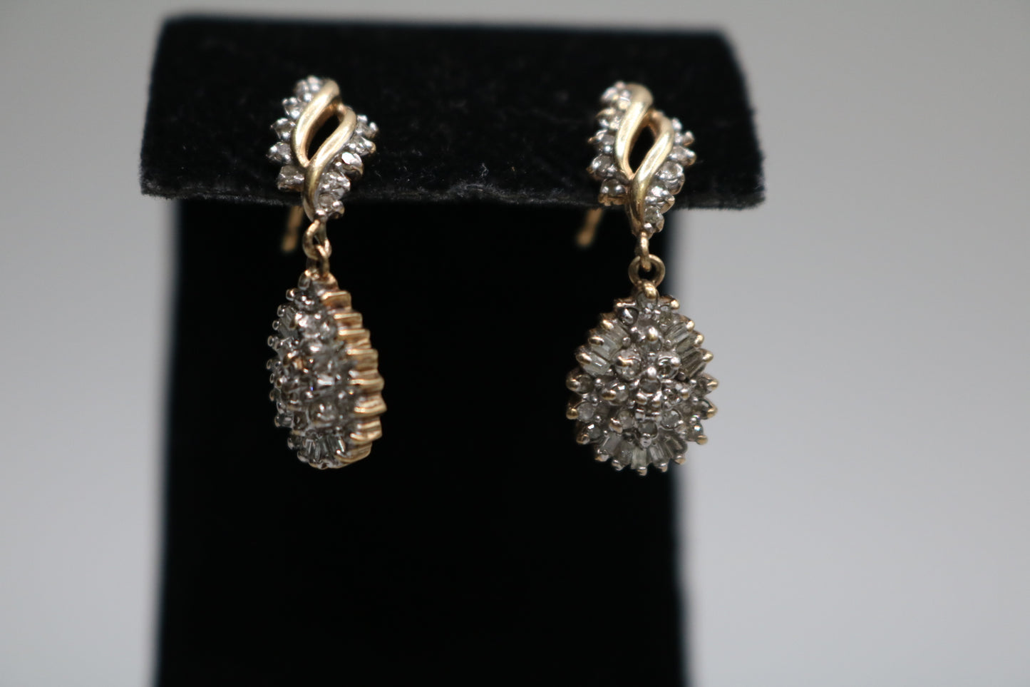 10K Yellow Gold Diamond Teardrop Earrings (0.21 CTW)