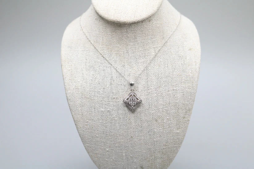10K White Gold Twisted Chain Necklace w/ Floral Diamond Charm 0.56CTW