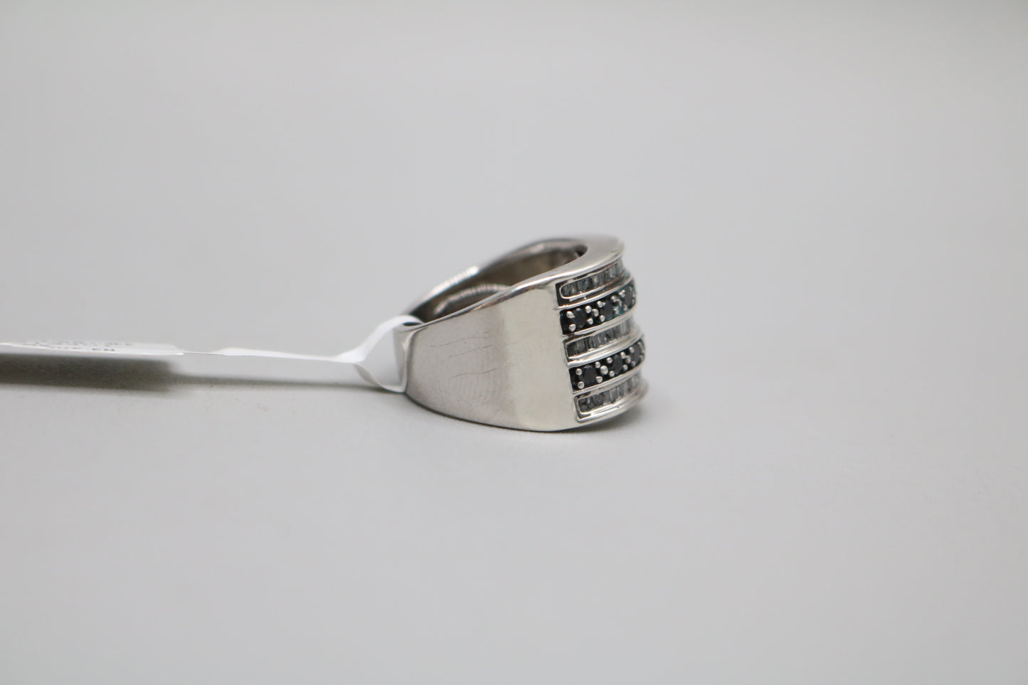 Sterling Silver Diamond Cluster Band Ring (Size 6 3/4) (0.60 CTW)