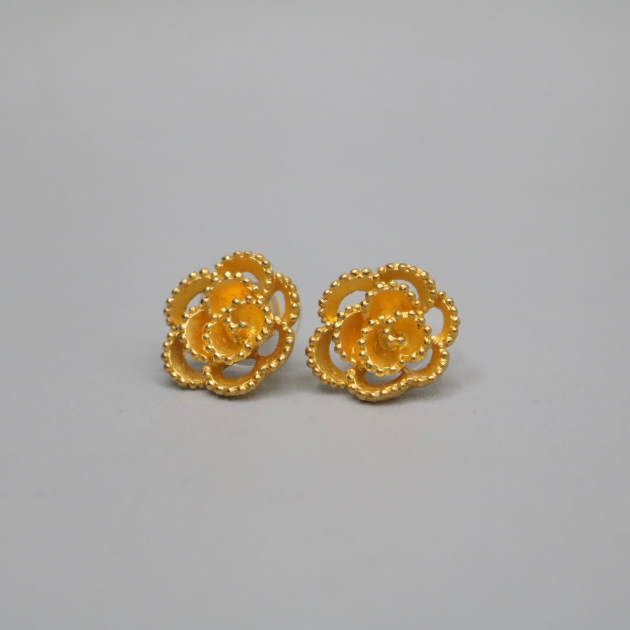 22K Yellow Gold Floral Earrings