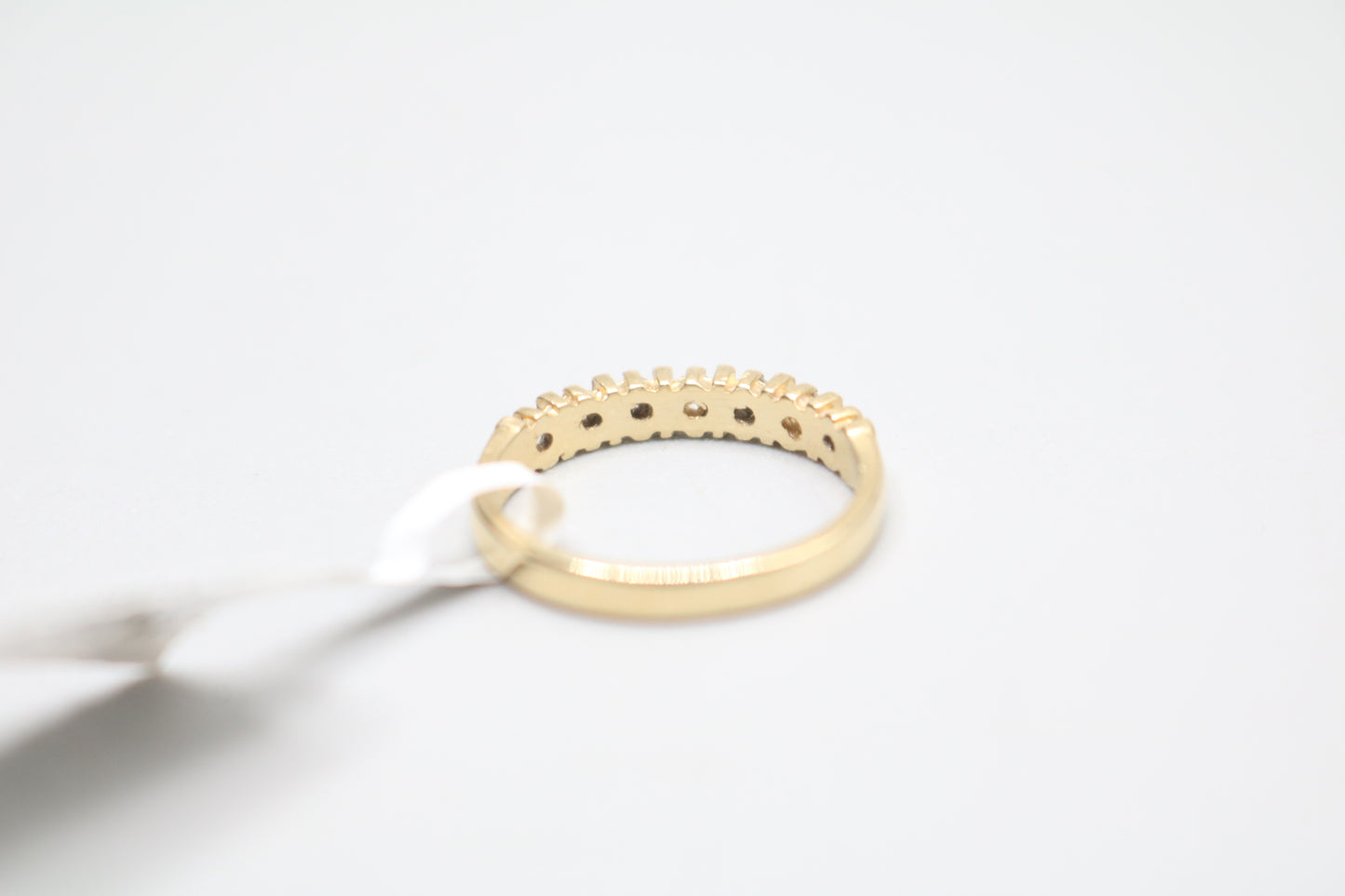14K Yellow Gold Diamond Channel Band Ring (Size 5 1/2)