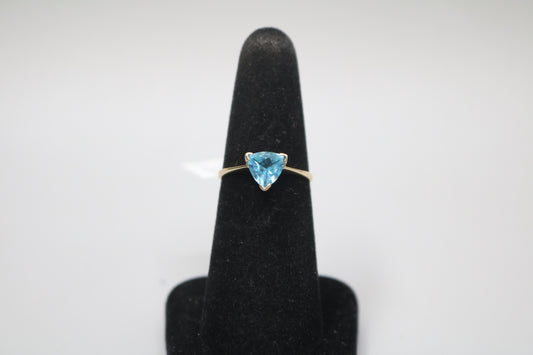 14K Yellow Gold Trilliant Cut Topaz Promise Ring (Size 6 3/4)