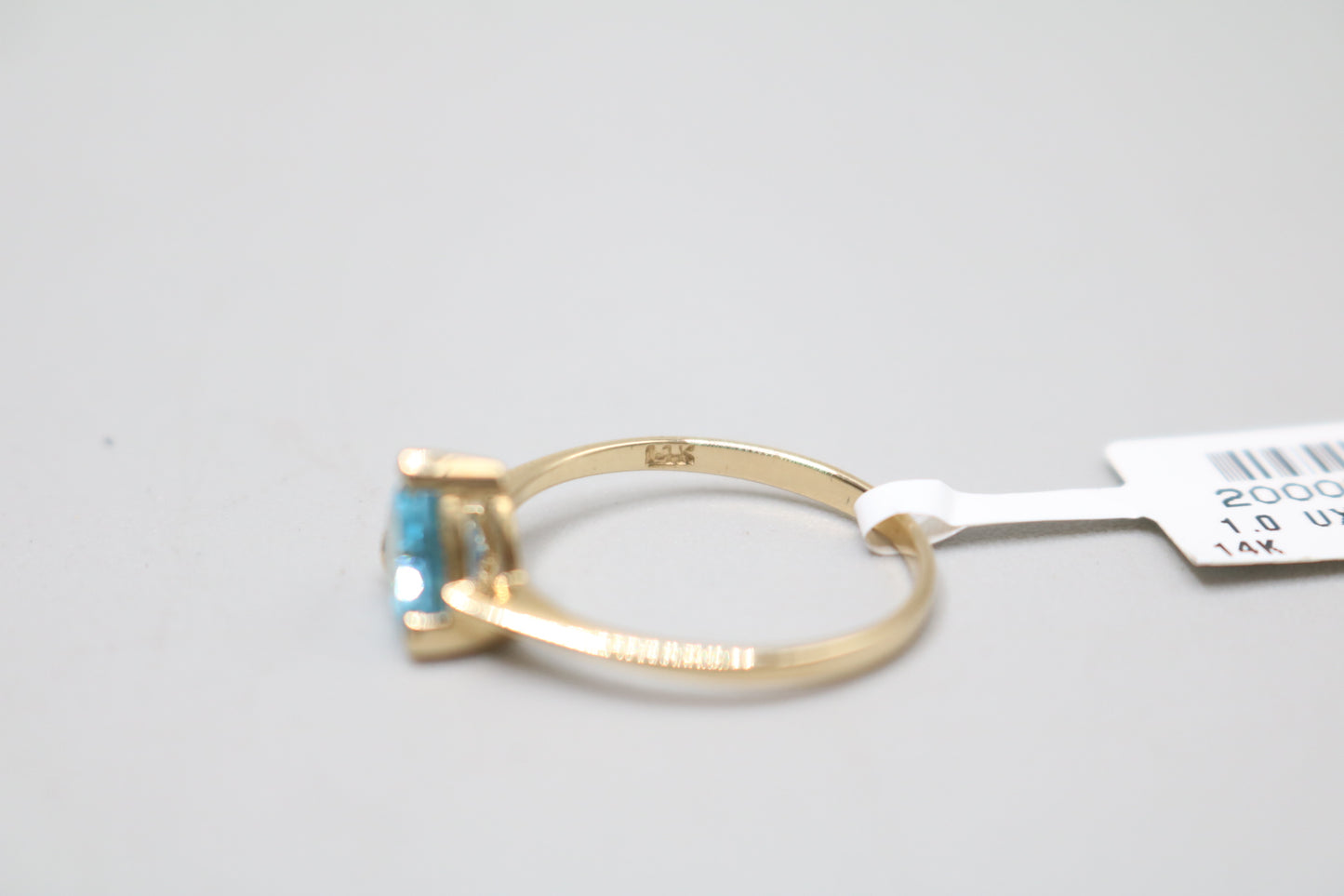 14K Yellow Gold Trilliant Cut Topaz Promise Ring (Size 6 3/4)