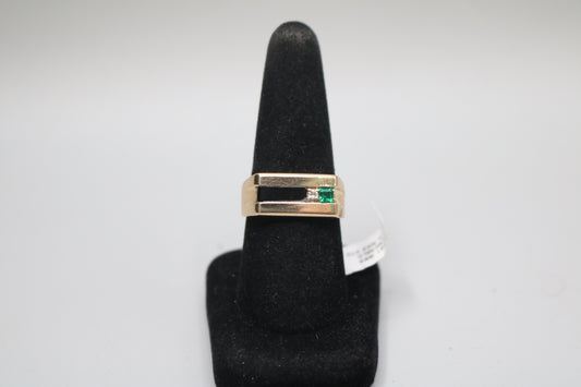 10K Yellow Gold Signet Diamond Men's Ring (Size 10)