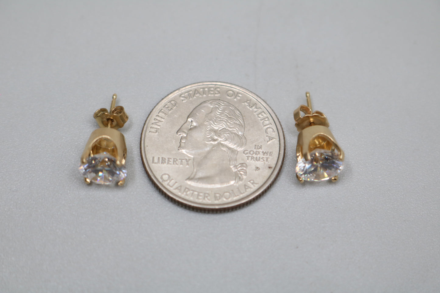 14K Yellow Gold Stud Earrings (2.9 Grams)