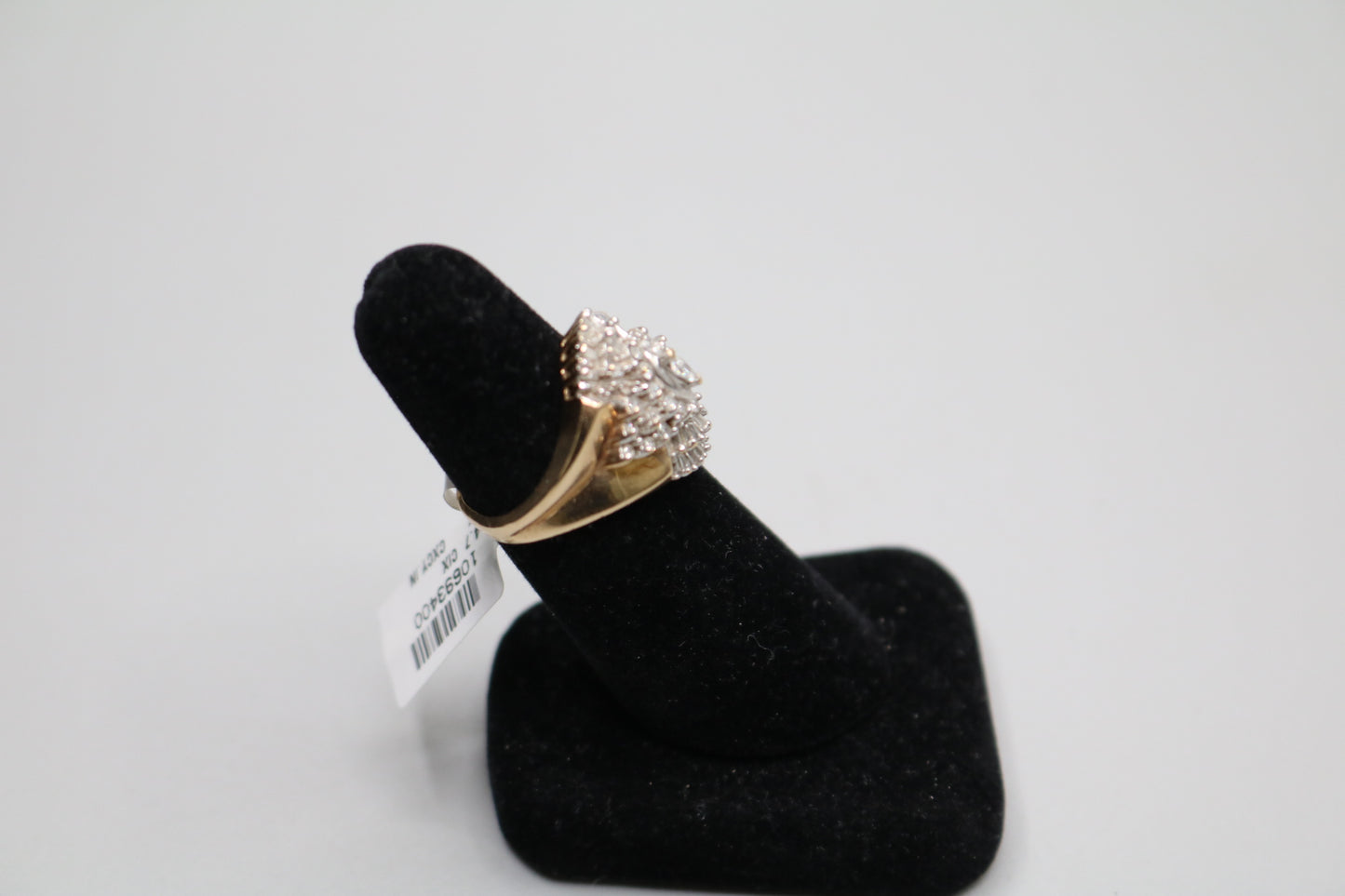 10K Yellow Gold Diamond Cluster Ring Size of 6 & 1/2