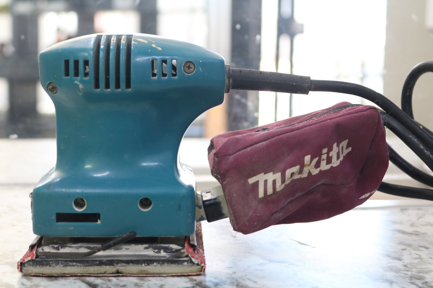 Makita Finishing Sander BO4552 Handheld Palm Power Tool Only