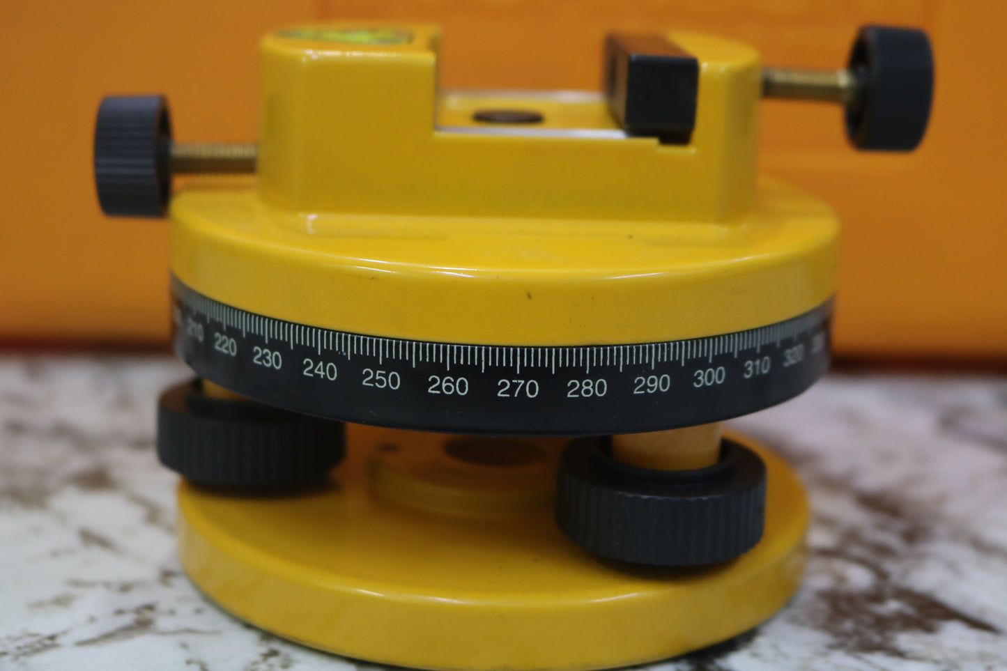 Johnson 9105/40-0910 Hot Shot Sound & Light Laser Level Kit with Hard Case