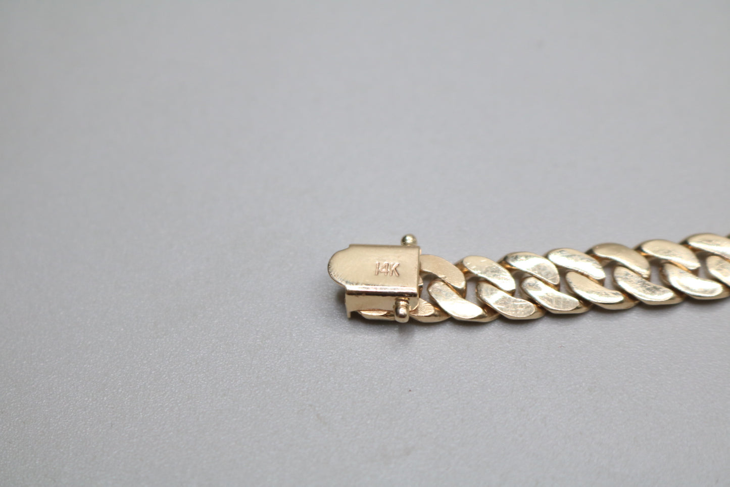 14K Yellow Gold Curb Bracelet (Size 20/ 7.87 Inches) (Local Pickup Only)